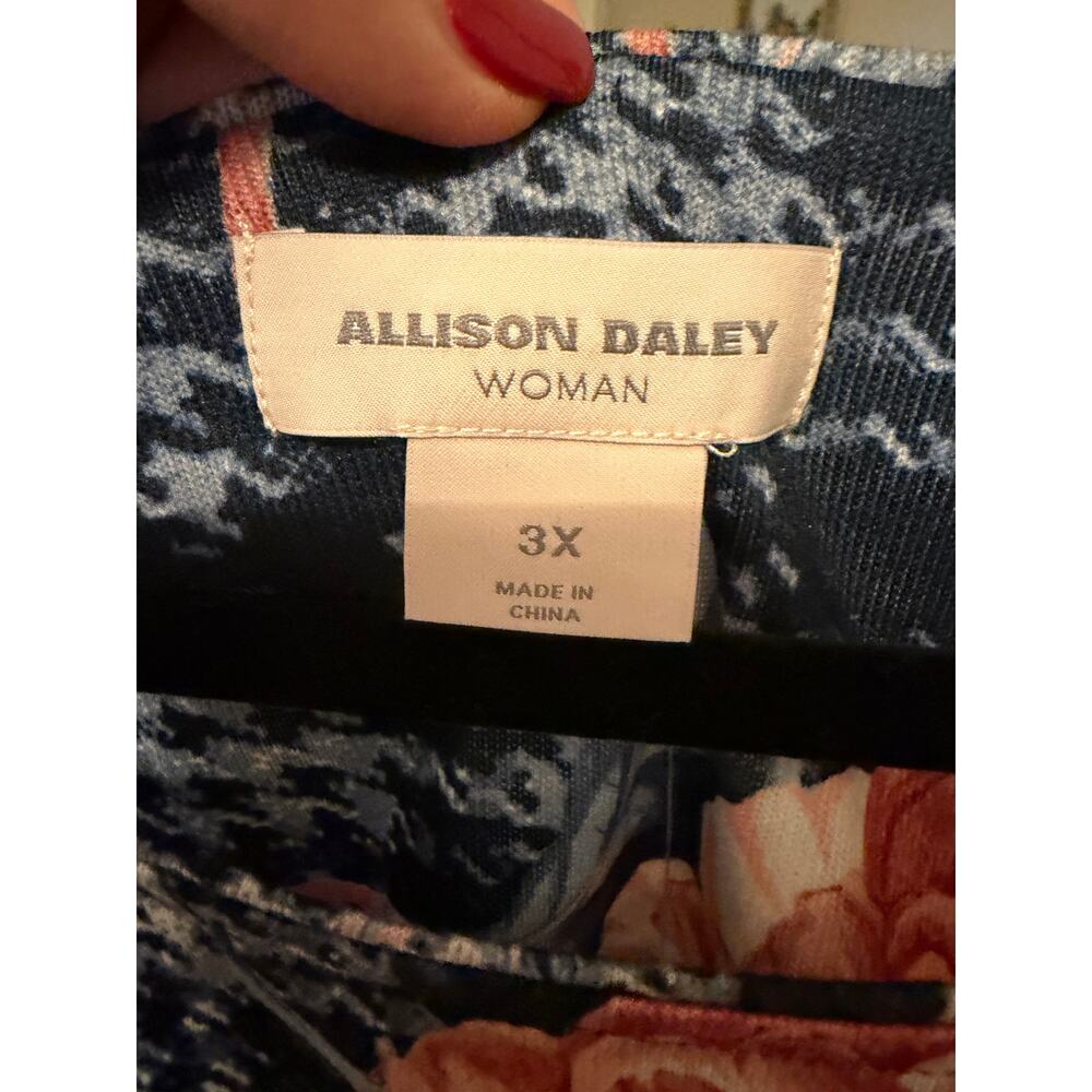 Allison Daley Blue Floral Blouse Size 3X NWT - Picture 3 of 4